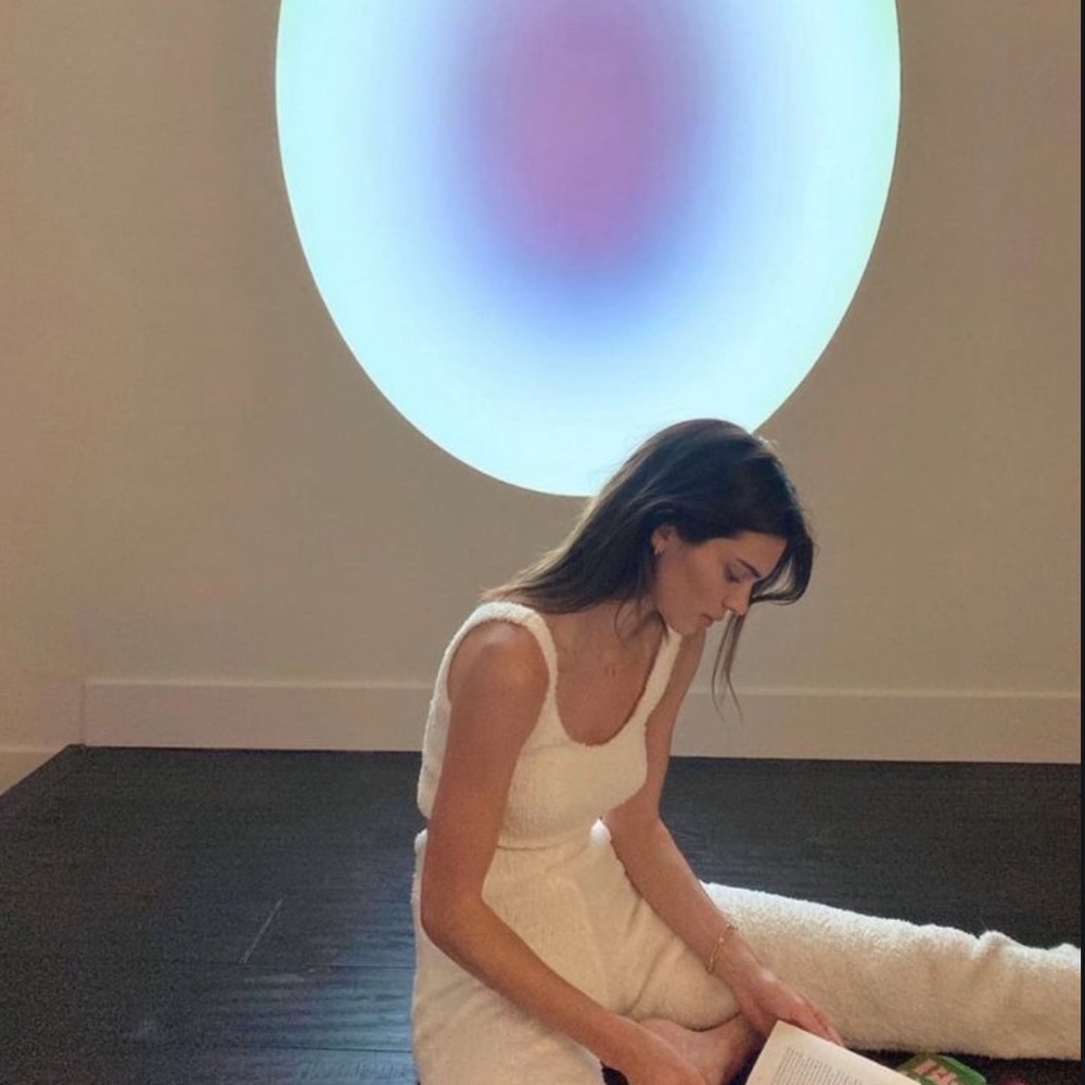 Kendall Jenner Light Dome Custom Wireless.